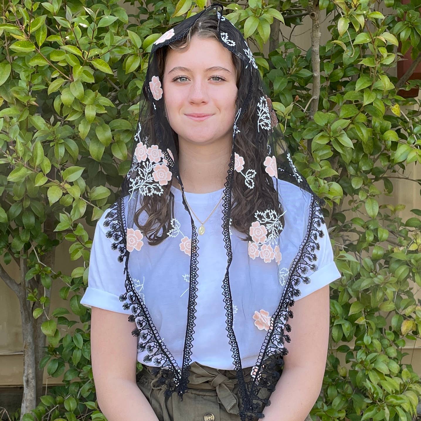 Mystic Rose Veil  -BLACK            60" x 22"